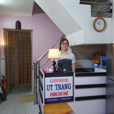 Guest House Uttrang Хошимин Экстерьер фото