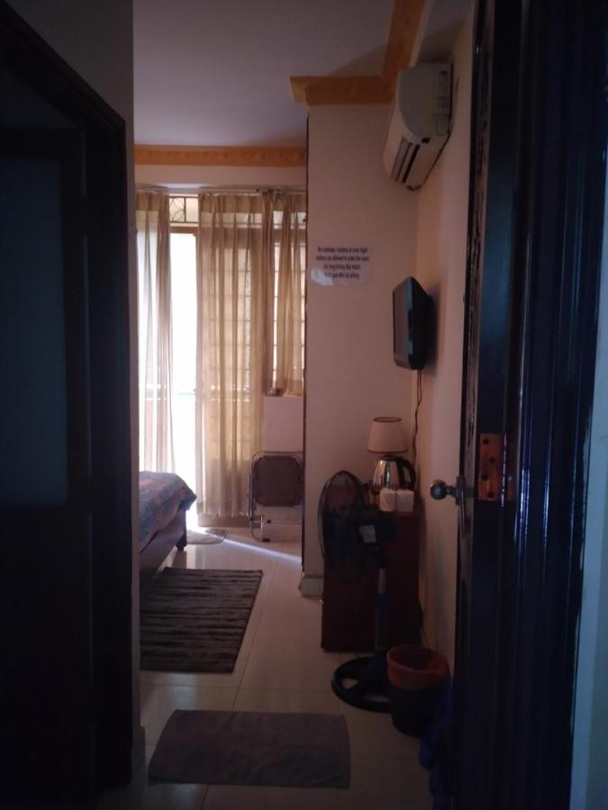 Guest House Uttrang Хошимин Экстерьер фото