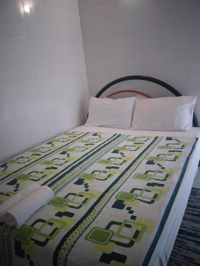 Guest House Uttrang Хошимин Экстерьер фото