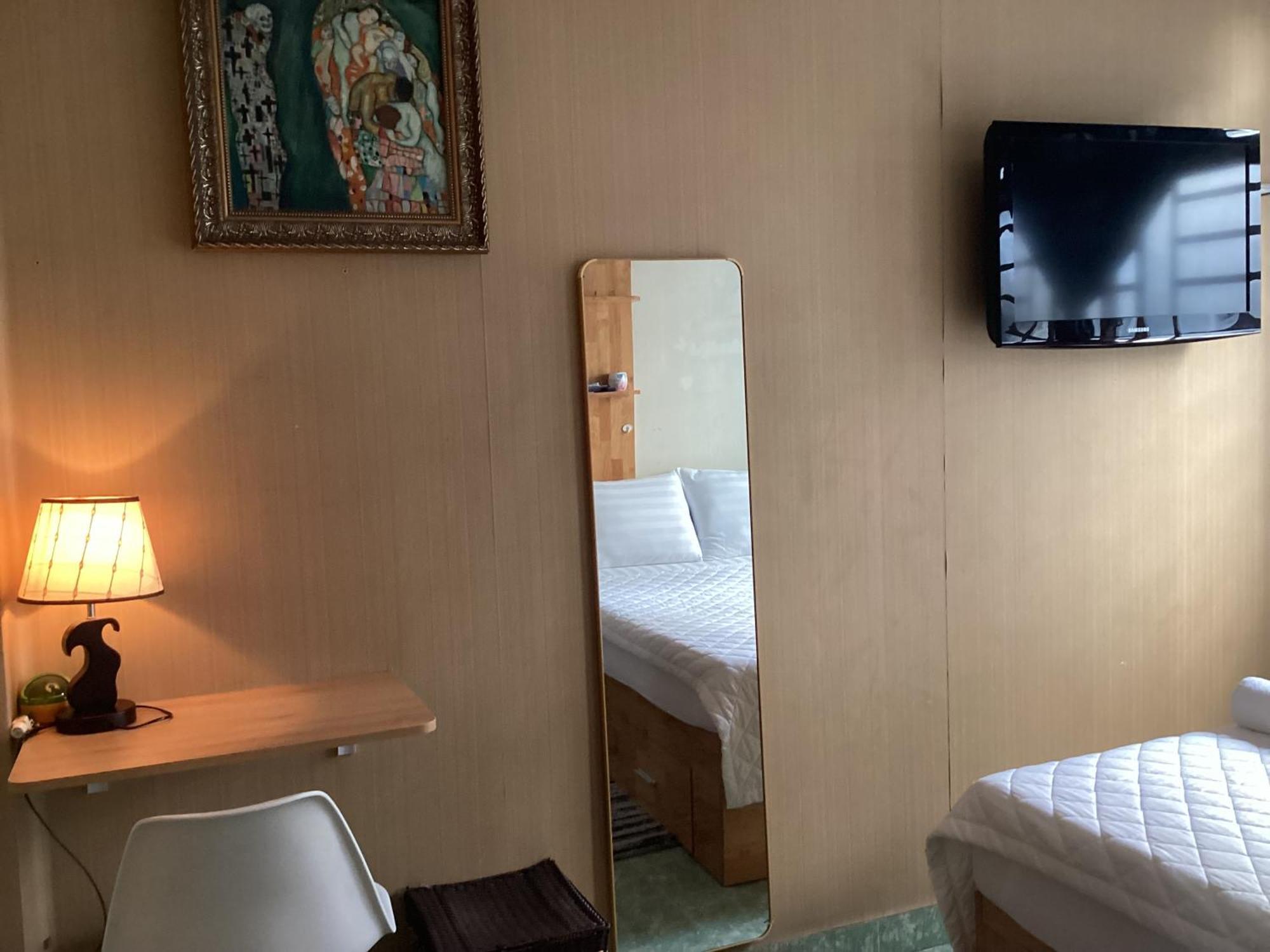 Guest House Uttrang Хошимин Экстерьер фото